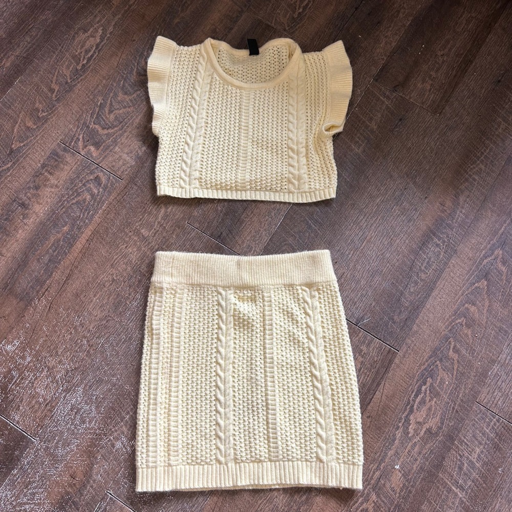 Cider Yellow Cable Knit Two‎ Piece Set Ruffle Crop Top and Mini Skirt Medium